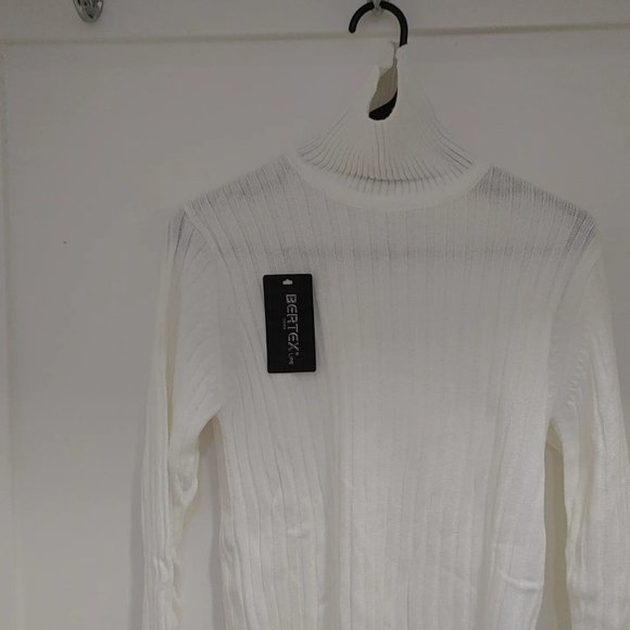 Turtle neck Sweater - Picture 5 of 14